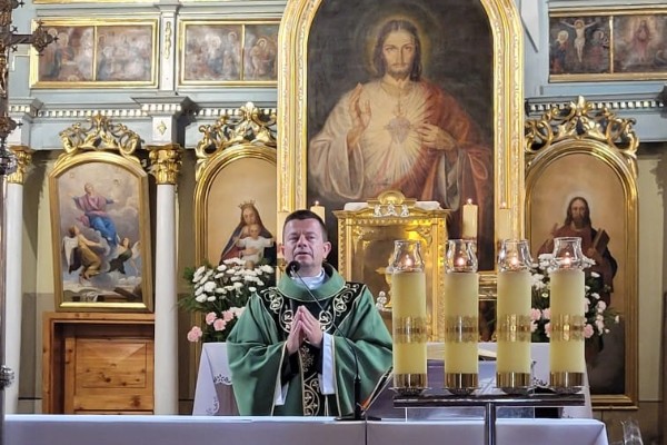 Przywitanie księdza Jacka Kosteczki SCJ