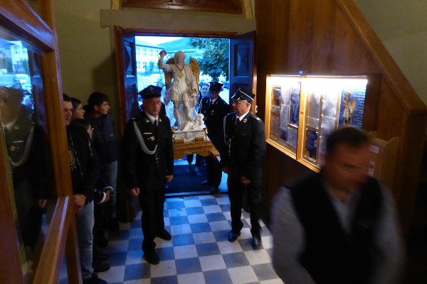 Przywitanie figury św. Michała Archanioła