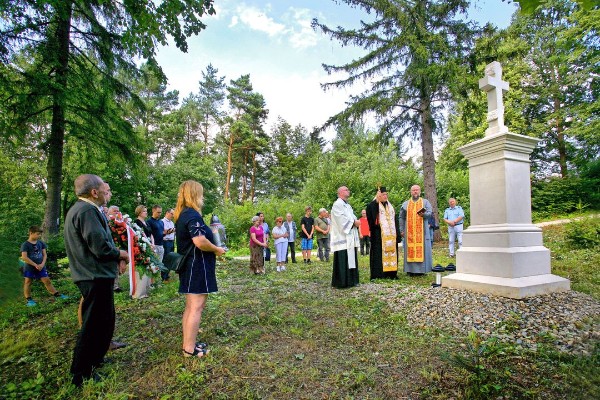 Poświęcenie pomnika łemkowskiego na Wawrzce